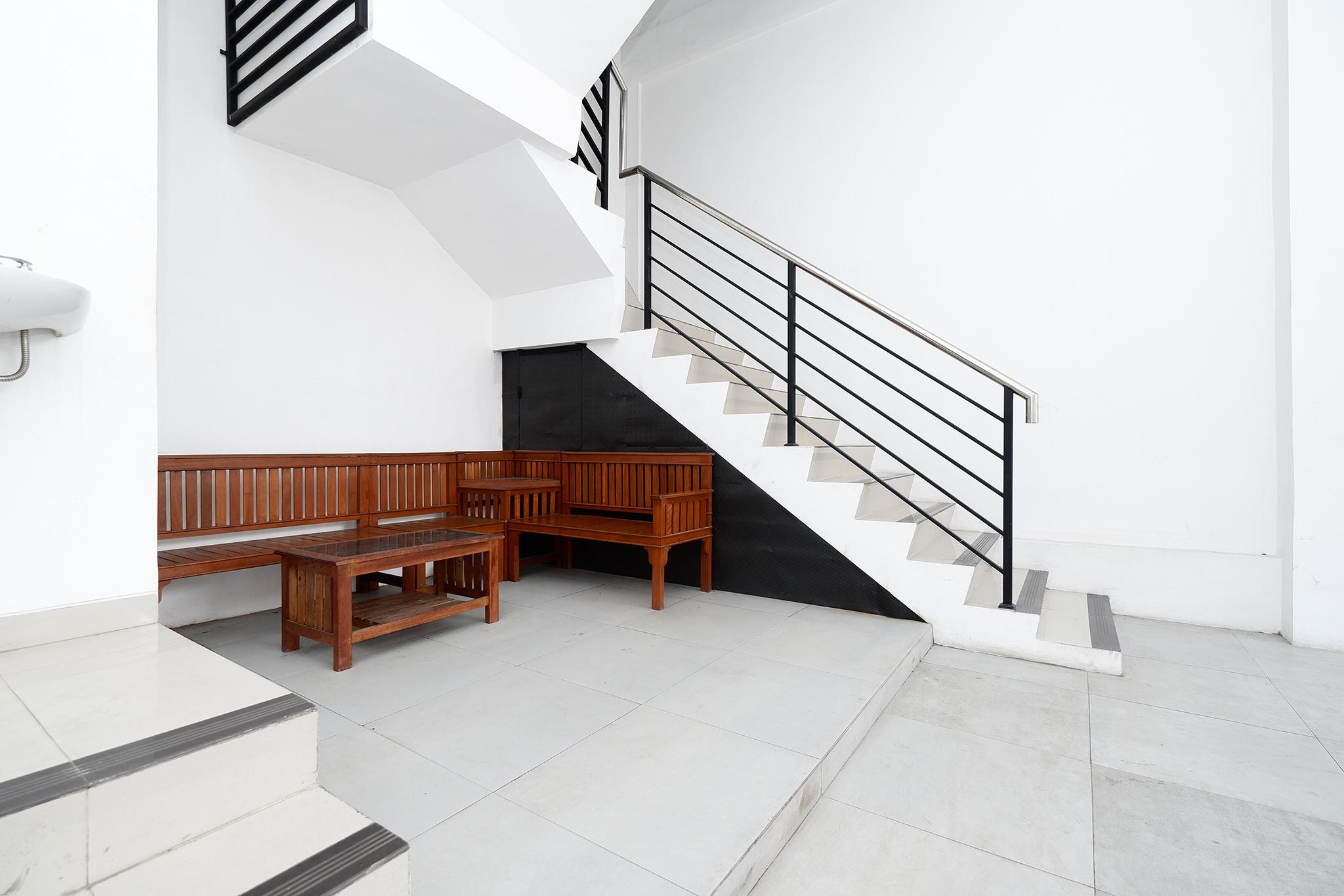 Spot On 2026 Arta Residence Semarang Exterior photo